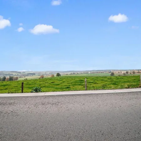 Cosy In Near Forest * Cherain