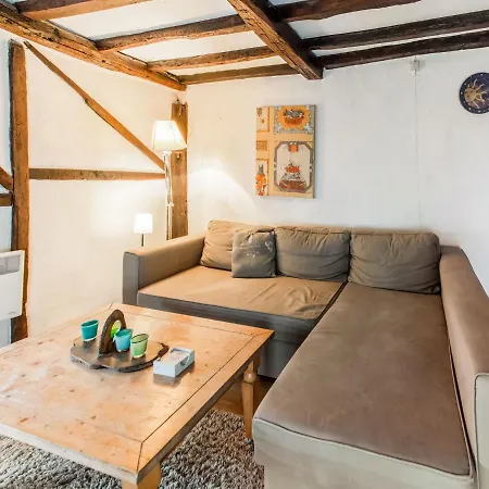 Cosy Holiday In Near Forest