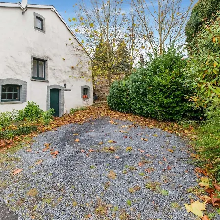 Cosy Holiday In Near Forest Holiday home